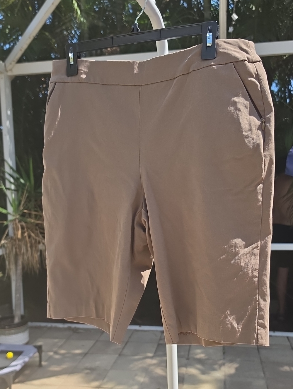 CHICO'S Perfect Stretch Beige Shorts
